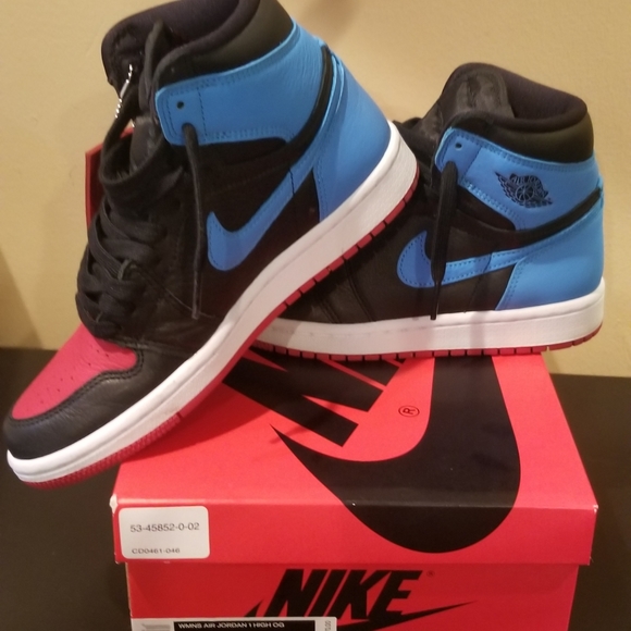 Jordan 1's - Picture 3 of 7